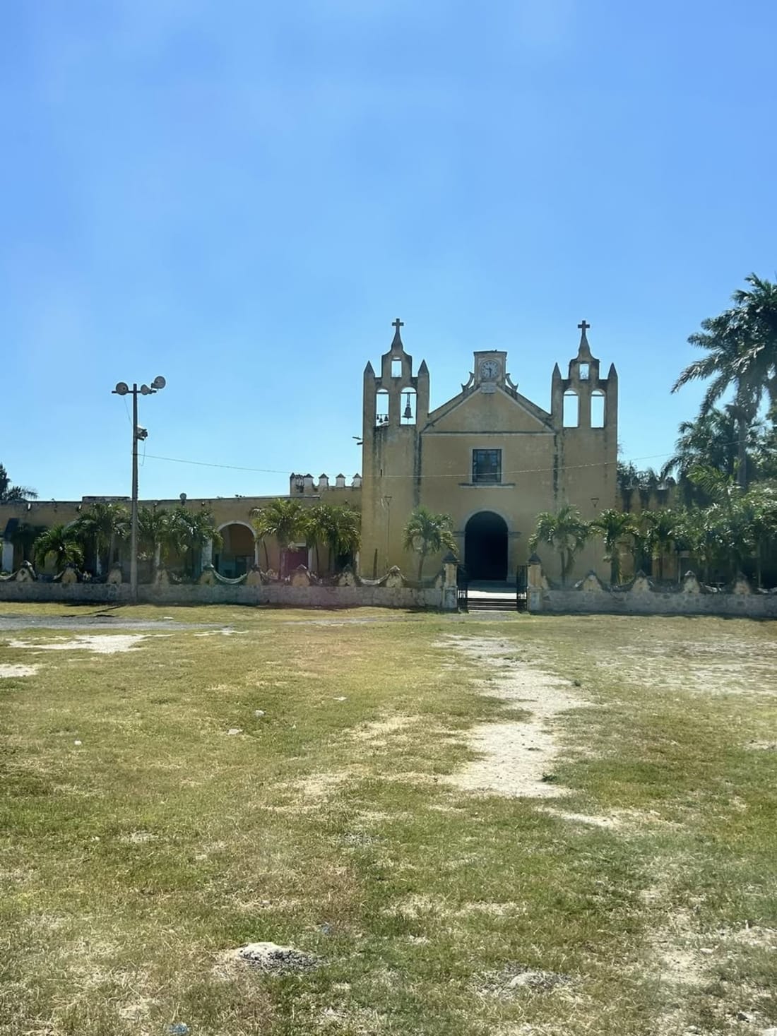 Foto 1 de 4, Imagen de Terreno con Cenote en Dzilam de Bravo - Desarrollo en Venta