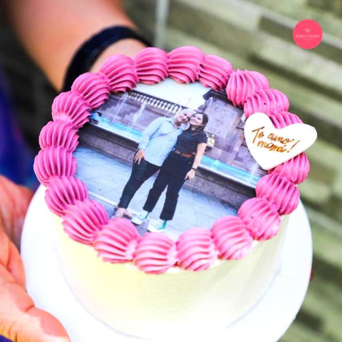 Foto 1 de 3, Imagen de Pastelito Personalizado $160, Recuerdo Especial para Mamá