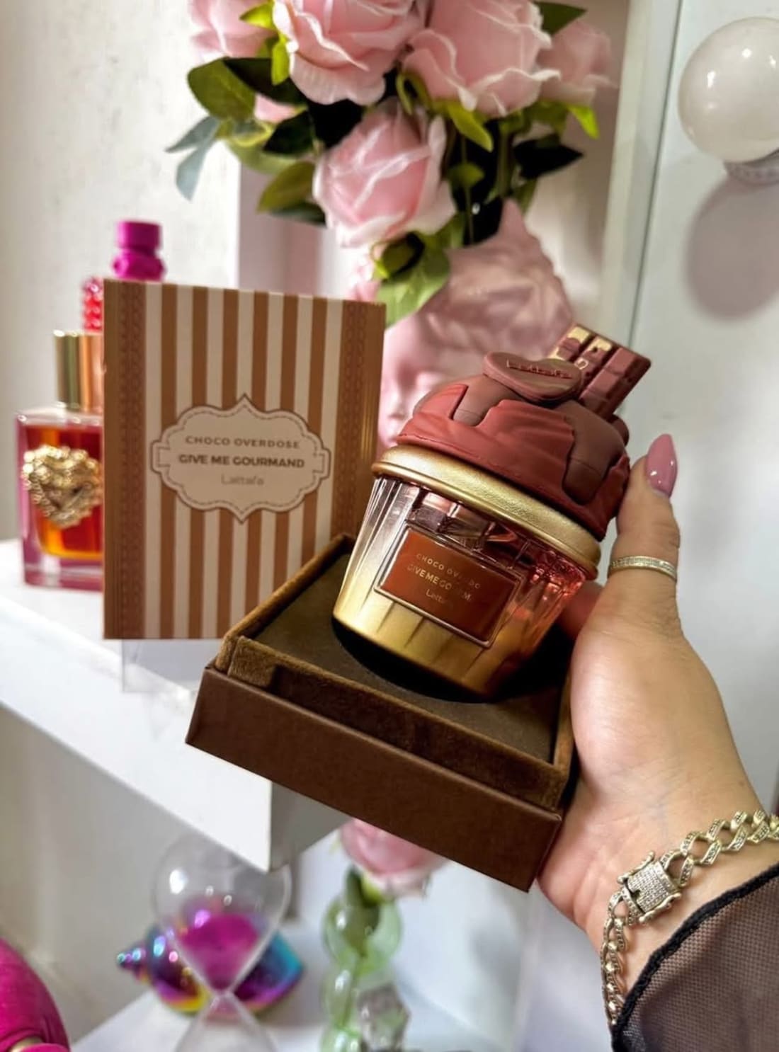 Foto 1 de 2, Imagen de Perfumes Árabes Virales en Forma de Cupcake