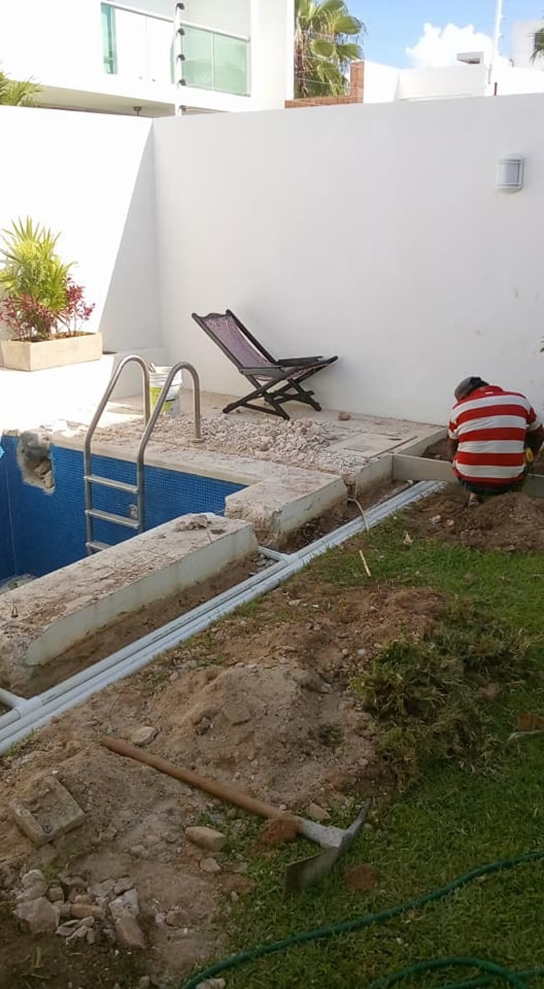 Foto 1 de 5, Imagen de Sistema de Filtrado, Iluminación y Más para Piscinas