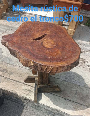 Mesita rústica de cedro, $700, Fco. I. Madero