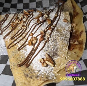 Crepas y frappes La Güera