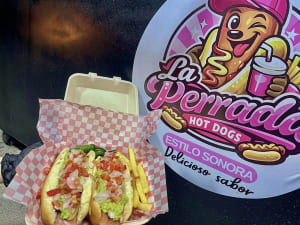 La Perrada Hot Dogs Estilo Sonora