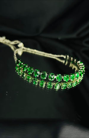 Brazalete Émera joya esmeralda