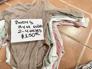 Ropa de bebé en buen estado