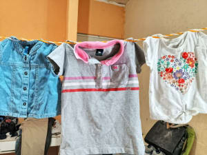 Jonatan Lugo Celis - Ropa de Niña