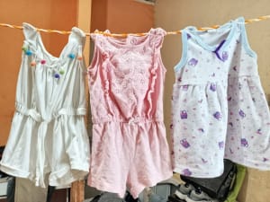 Jonatan Lugo Celis - Ropa de Niña