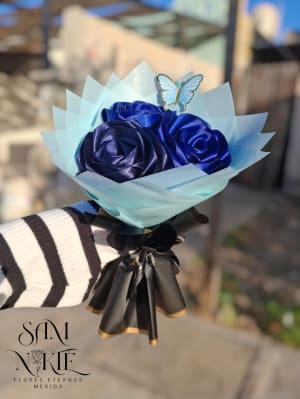 Sam Nikté Flores Eternas