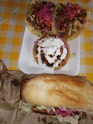 LA Generosa Comidas