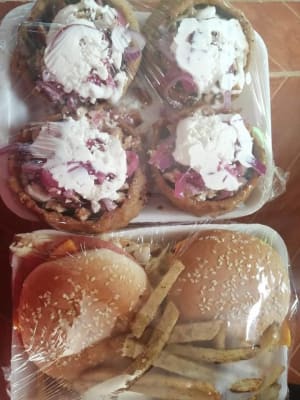 LA Generosa Comidas