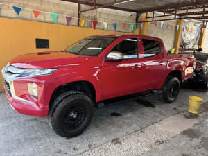 Chato's Garage Mid