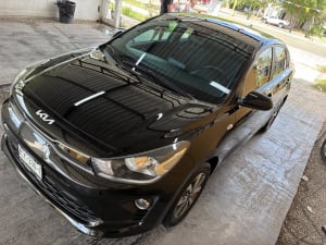 Chato's Garage Mid