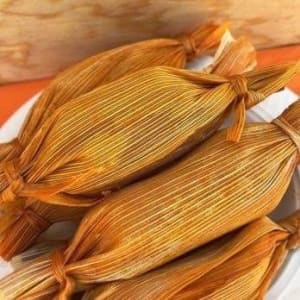 Tamales y comida tradicional