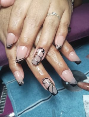 Estética Carelly Quintal