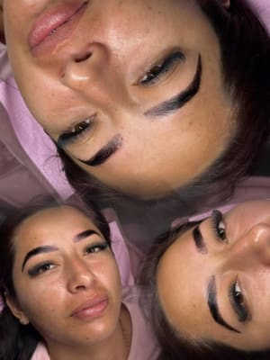 Extensiones de pestañas y laminado de cejas