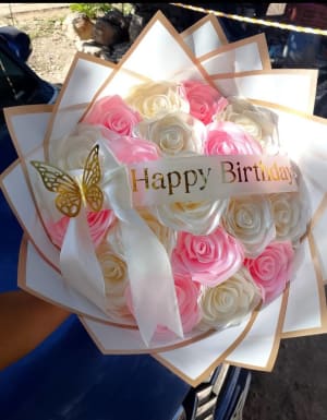 Rosas eternas y detalles para graduación