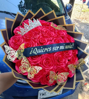 Rosas eternas y detalles para graduación