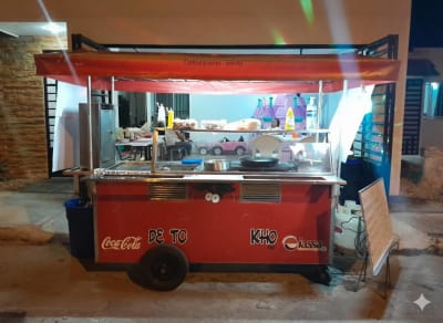 Carrito multiusos de acero inoxidable con freidora, vaporera y plancha — Francisco de Montejo