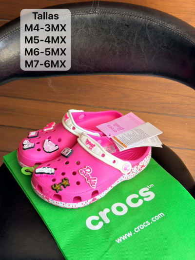 Crocs Personajes Premium, regalo ideal para mamá — Cinco Colonias