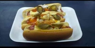Los Yucas, hot dogs, hamburguesas y papas fritas — Colonia Maya