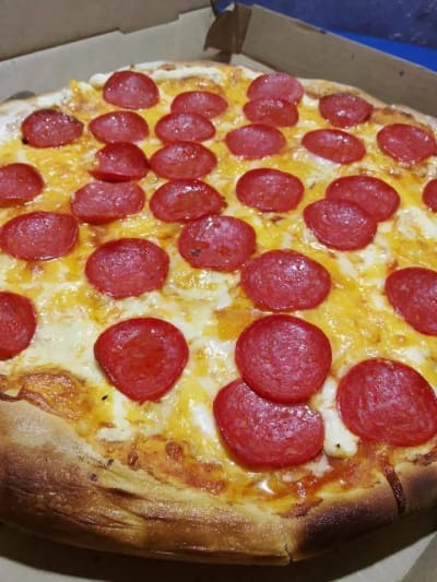 Hamburguesas Keny, pizzas y hamburguesas irresistibles — Vergel