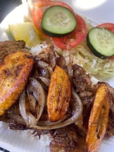 La Esquina del Sabor, comida casera, tortitas de papa y más — Kanasín