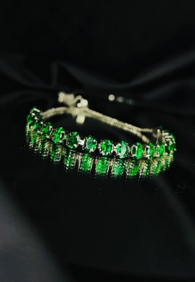 Brazalete Émera joya esmeralda — Caucel