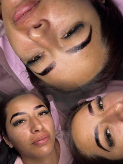 Extensiones de pestañas y laminado de cejas — San Lorenzo