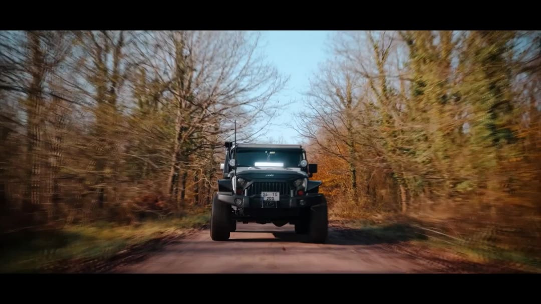 SocialArt prodüksiyonu Jeep reklam filminin açılış karesi