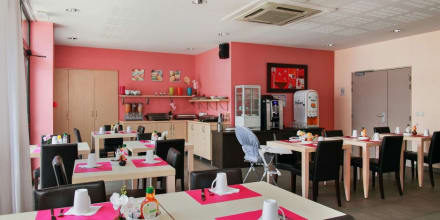 Salle petit déjeuner