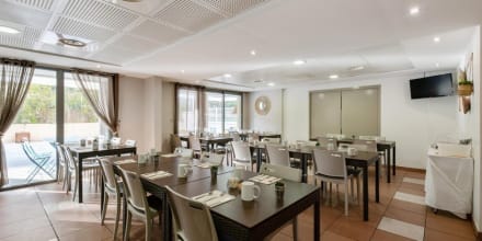 Salle petit déjeuner