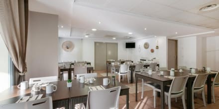 Salle petit déjeuner