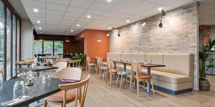 Salle petit déjeuner