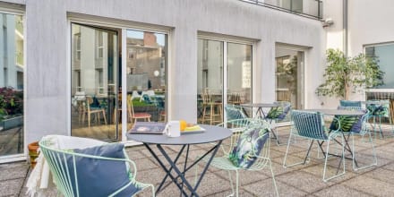 Salle petit déjeuner - Terrasse