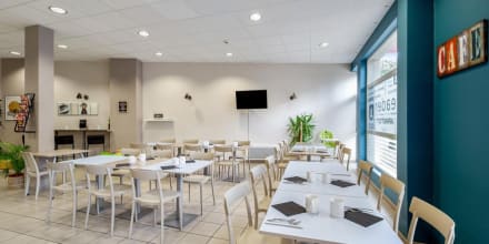 Salle petit déjeuner