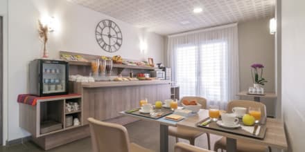 Salle petit déjeuner