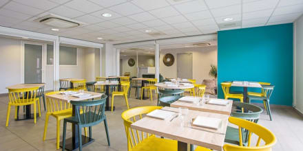 Salle petit déjeuner