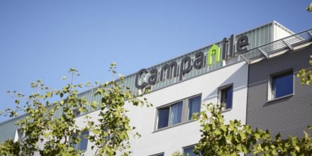 Campanile en journée Tours