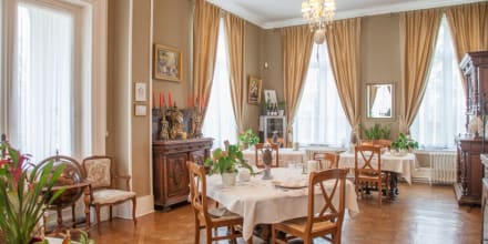 Hôtel Chateau de Moulin-le-Comte