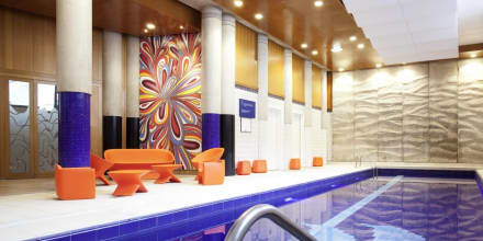 Piscine intérieure chauffée