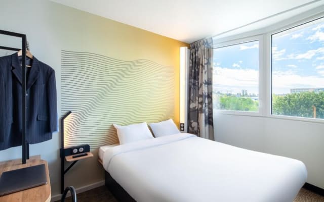 B&B Hôtel Massy Gare TGV