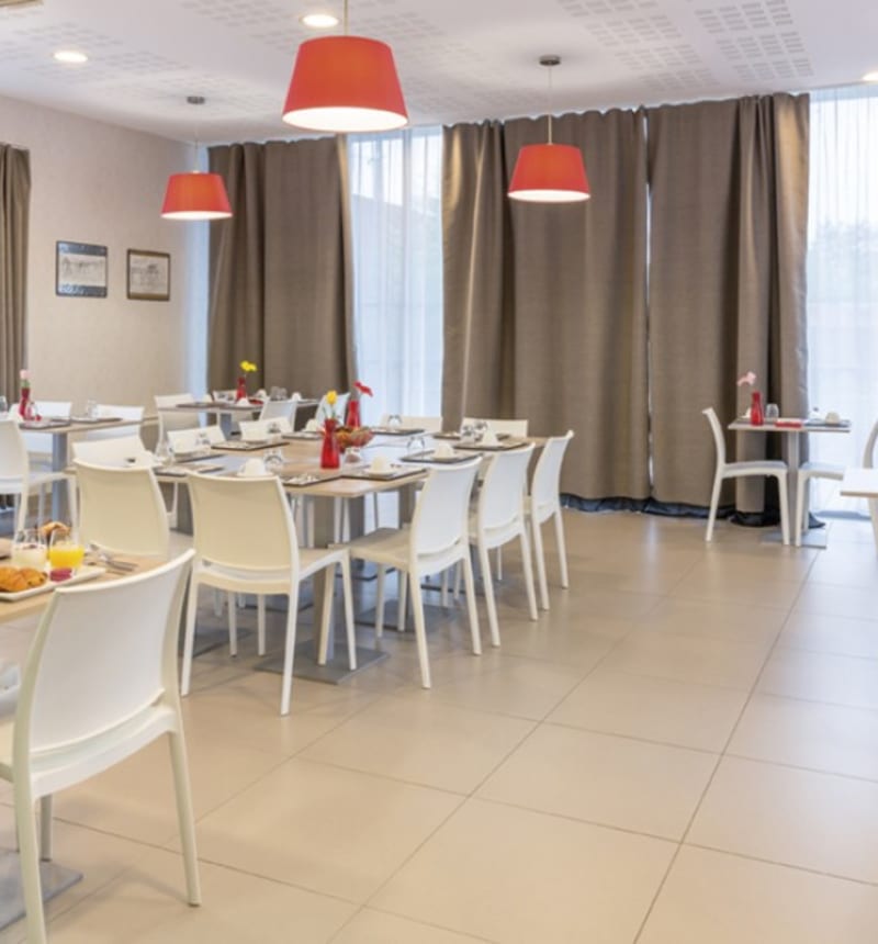 Salle petit déjeuner