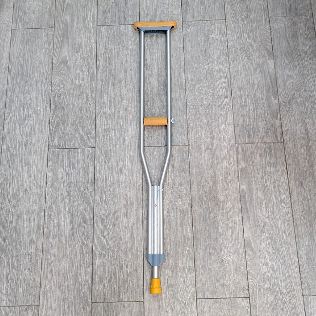 Béquille axillaire en aluminium – Taille M (1 pcs)