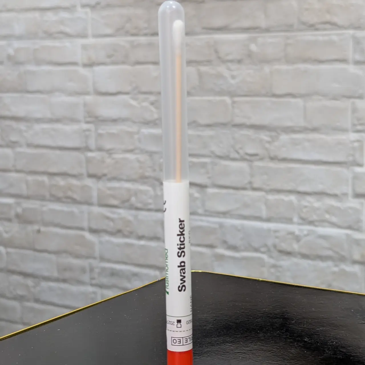 Ecouvillon Médical Stérile – Swab Sticker