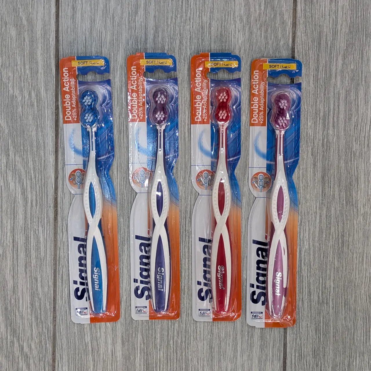 Signal – Brosse à Dents Double Action Soft (1 pcs)