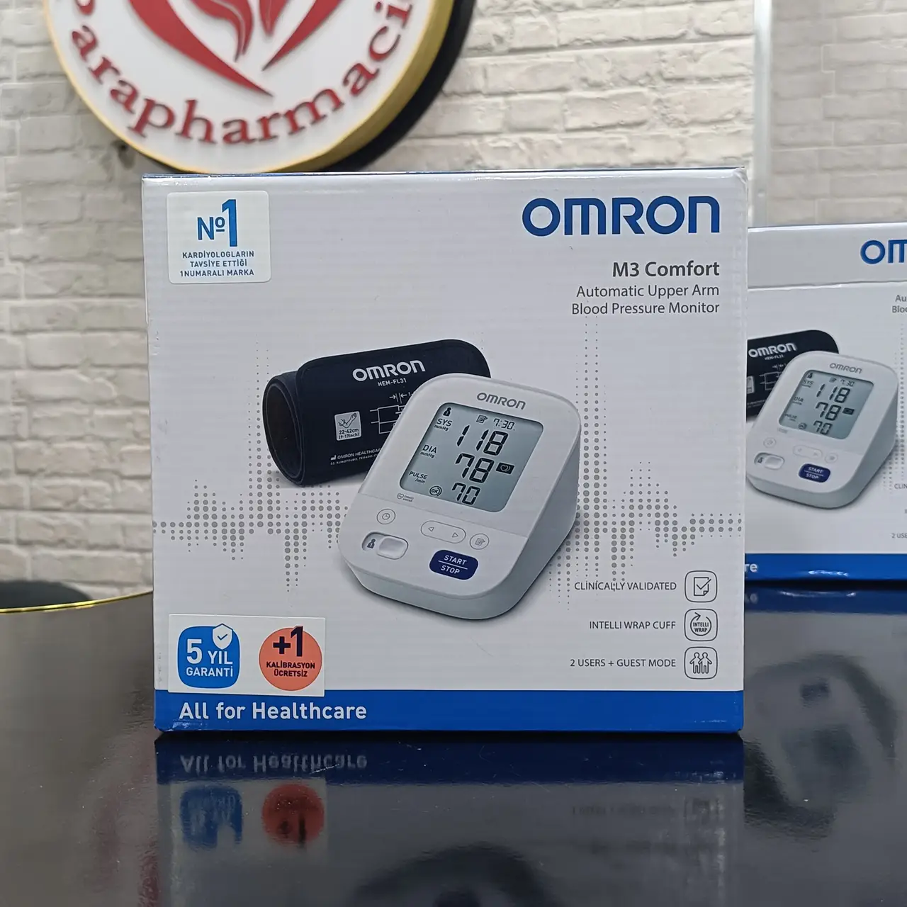 جهاز قياس ضغط الدم OMRON M3 Comfort