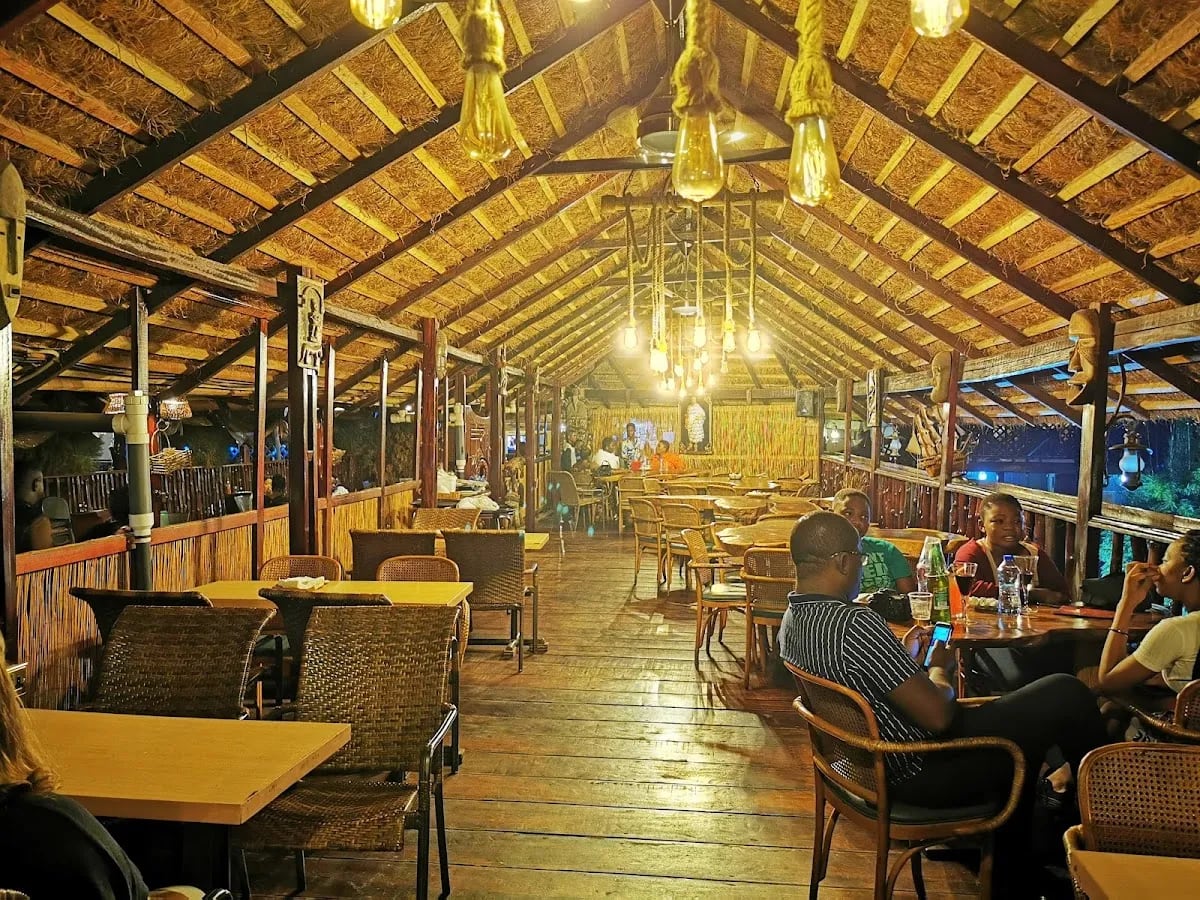 Ike's Cafe and Grill