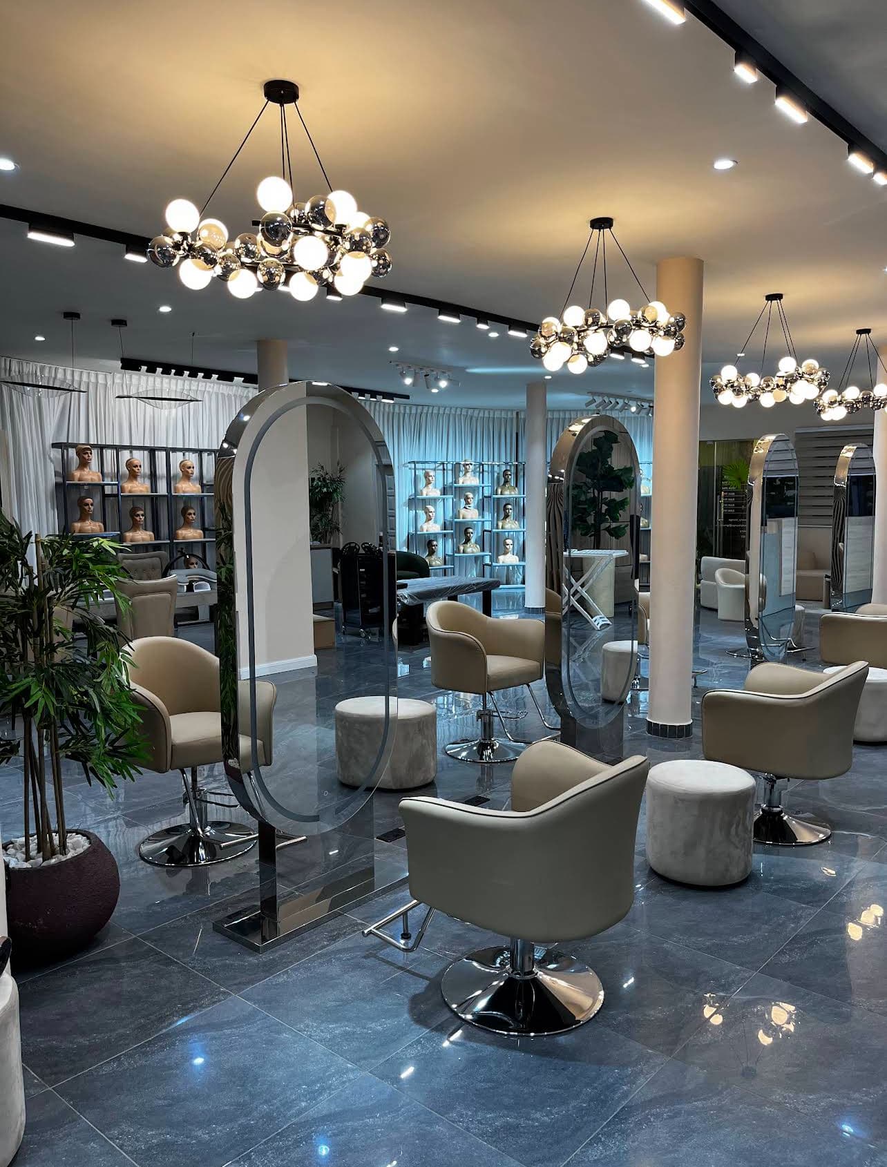Polaris Beauty Lounge - Unisex Salon in Accra