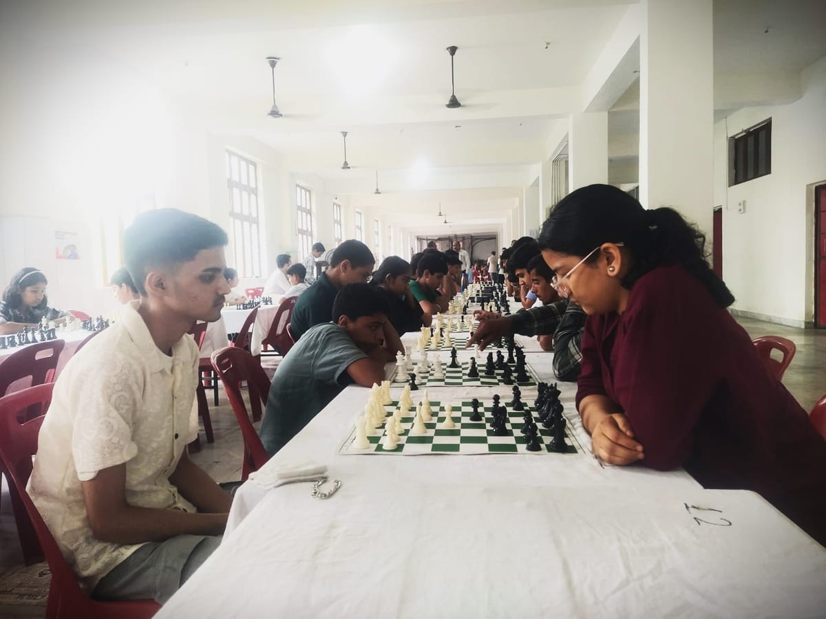 हिमाचल के हमीरपुर में शतरंज के युवा धुरंधर: अयान, अतिक्ष और पलक ने मारी बाजी! (Youth Chess Stars in Hamirpur: Ayaan, Atiksh, and Palak Triumph!)