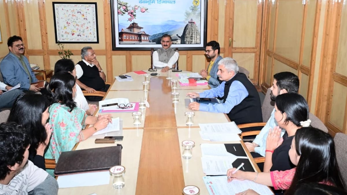 हिमाचल में विदेशी एमबीबीएस स्नातकों को राहत: इंटर्नशिप अवधि अब एक साल (MBBS Internship Relaxation)